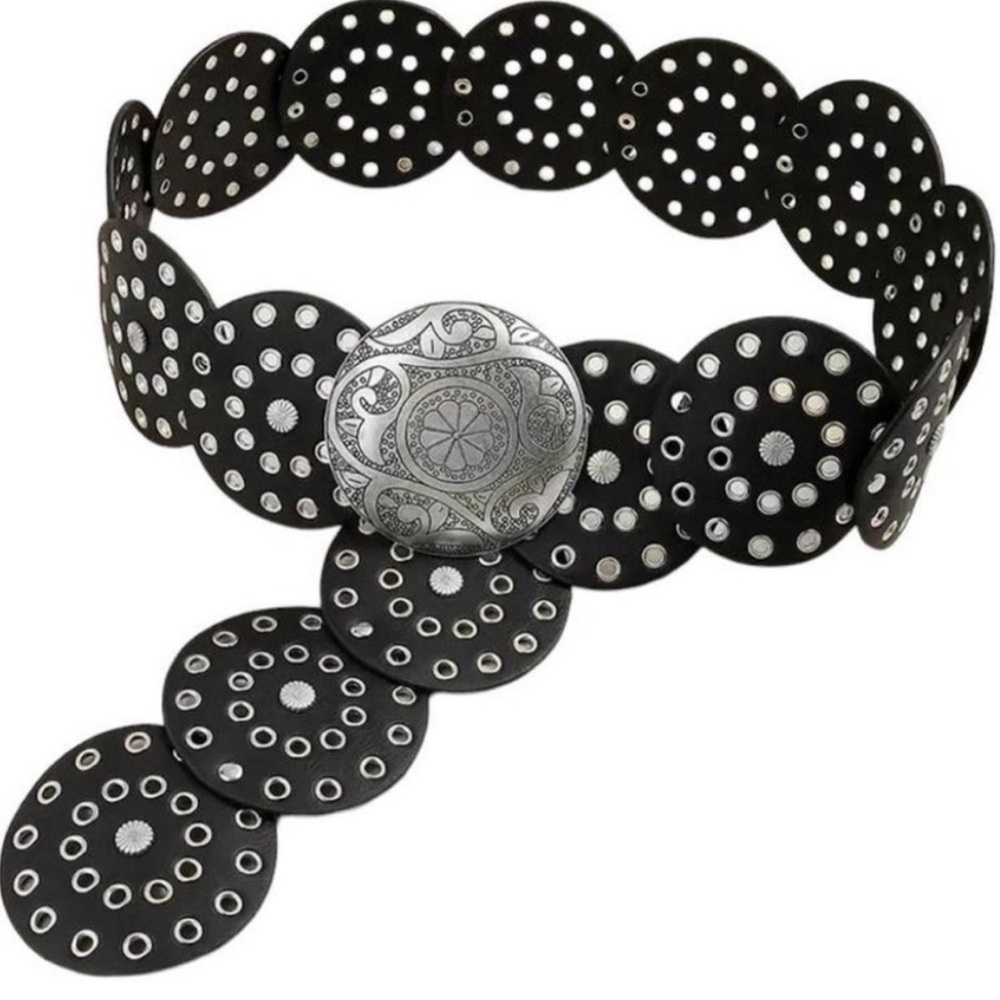 Super Cute Black and Silver Circular Belt